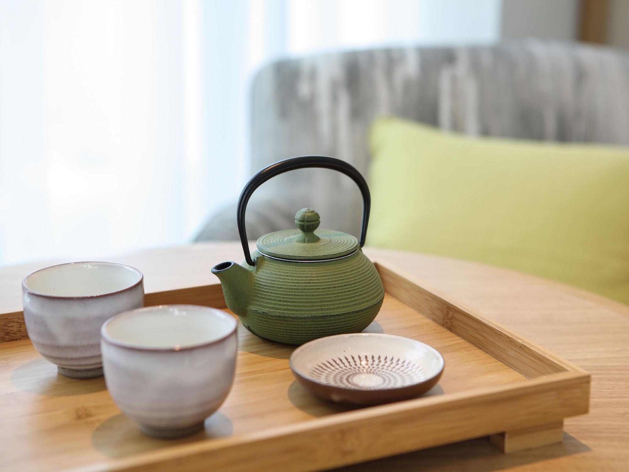 פוקואוקה Miyako Hotel Hakata מראה חיצוני תמונה A Japanese tea set