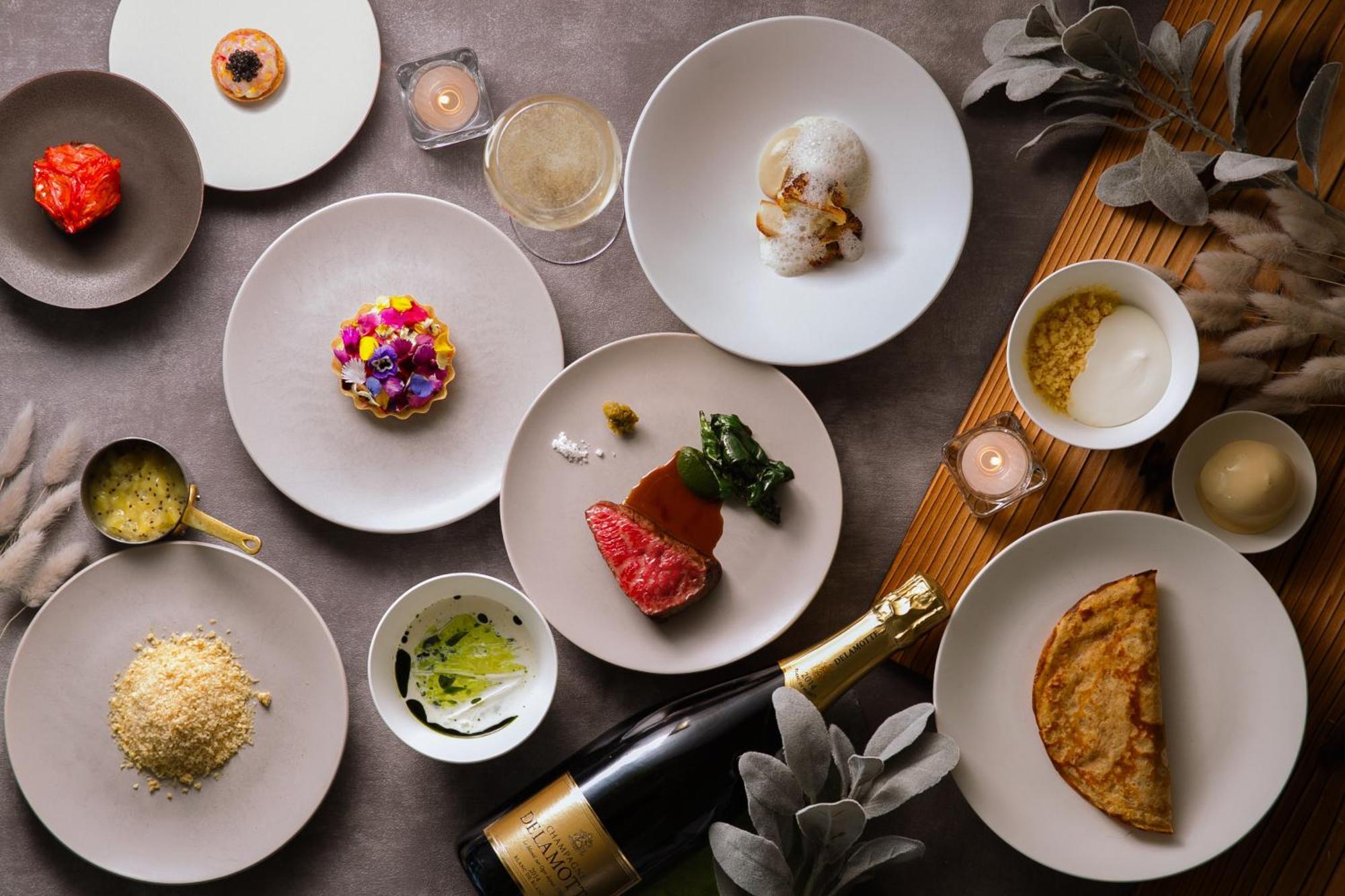 פוקואוקה Miyako Hotel Hakata מראה חיצוני תמונה A selection of dishes at the restaurant