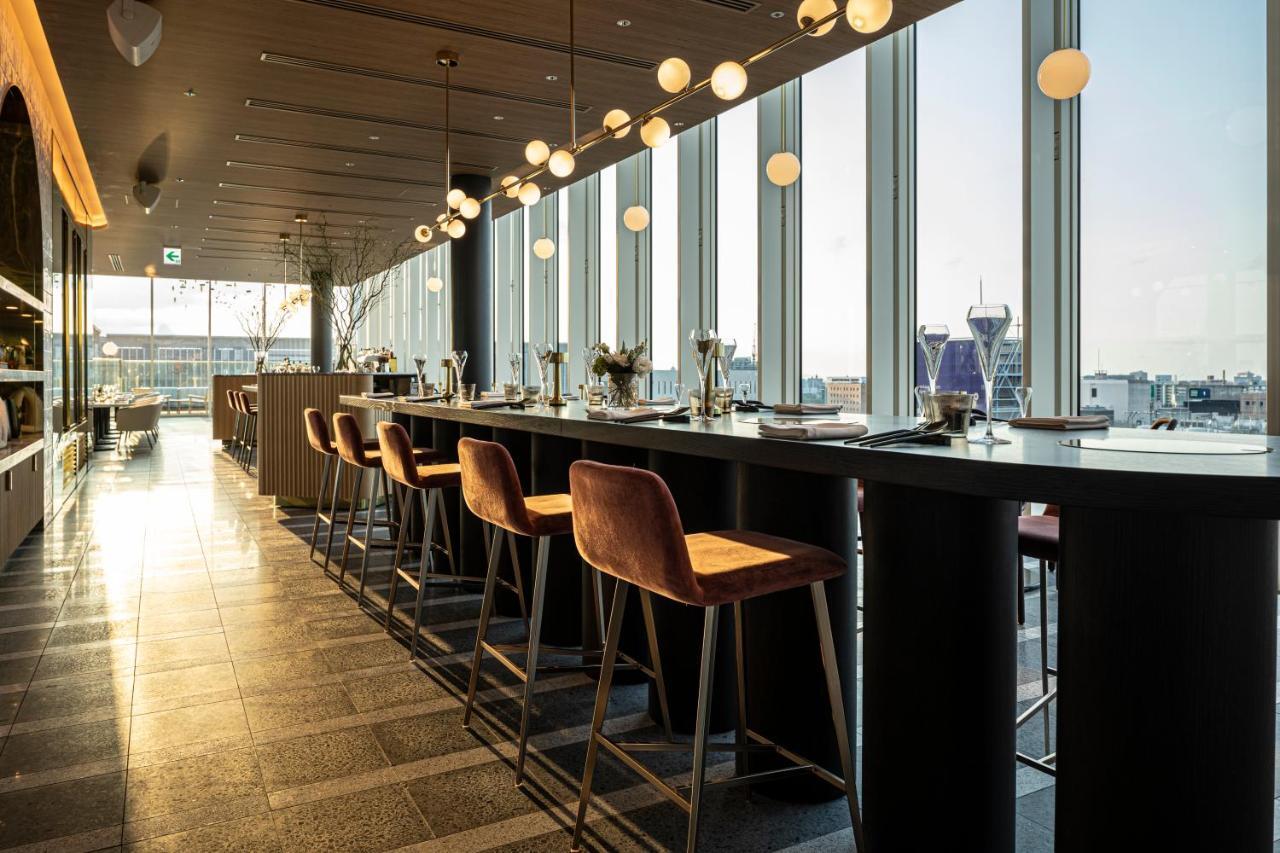 פוקואוקה Miyako Hotel Hakata מראה חיצוני תמונה The bar at the ANA Suite Lounge at Haneda Airport